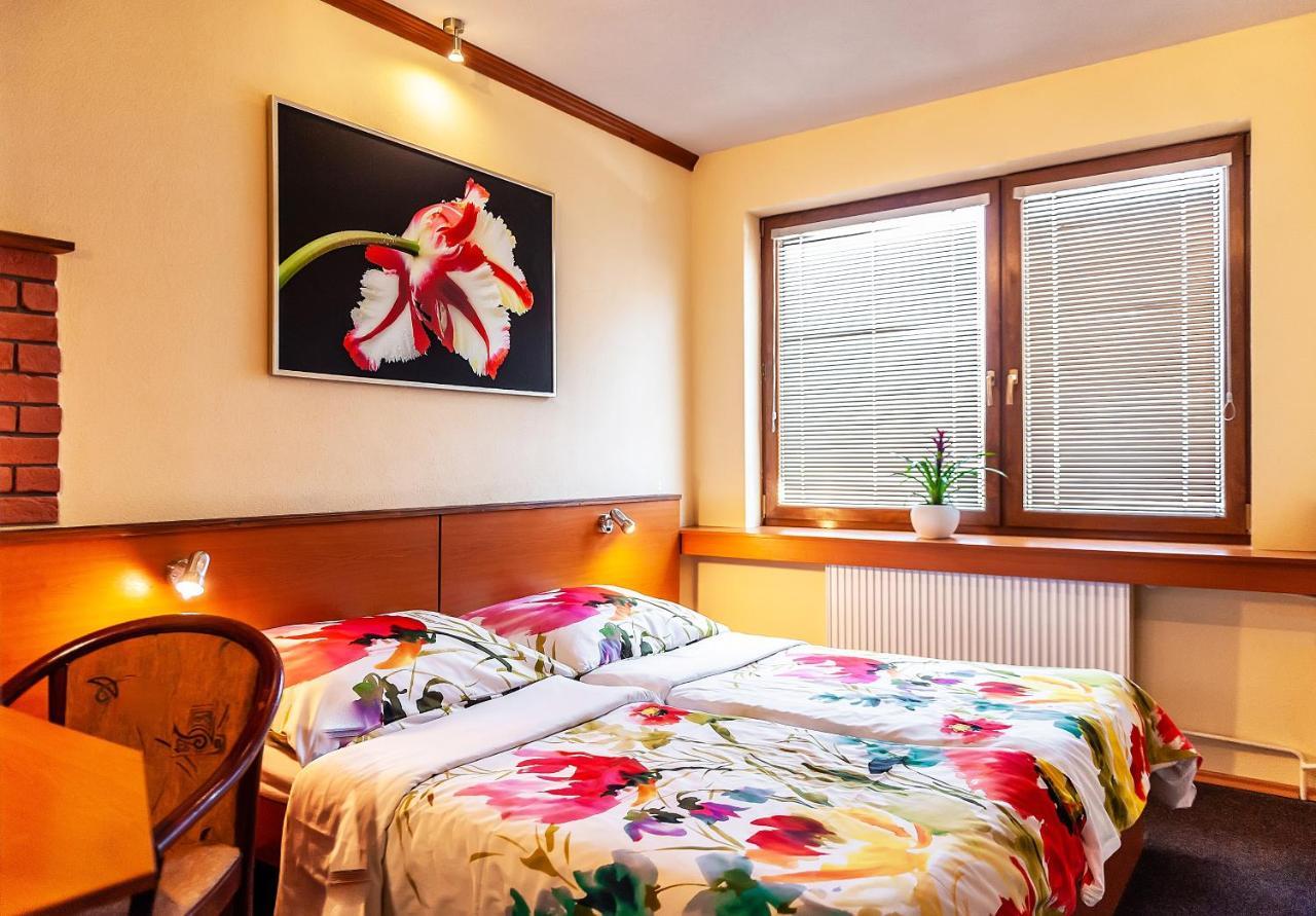 Hotel Acko Ruzomberok Extérieur photo