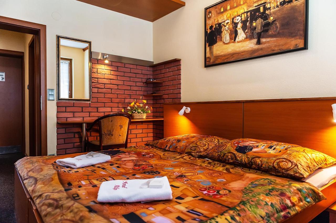 Hotel Acko Ruzomberok Extérieur photo