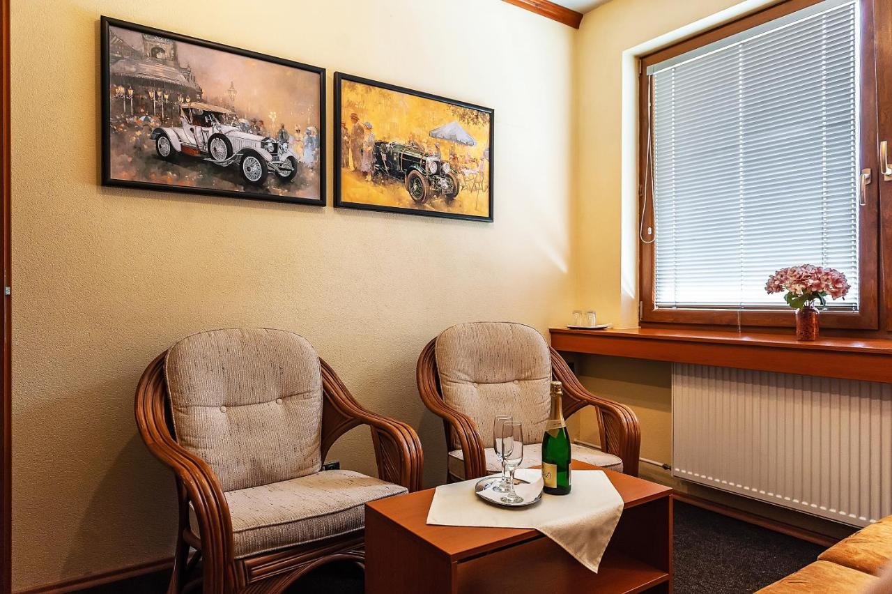 Hotel Acko Ruzomberok Extérieur photo