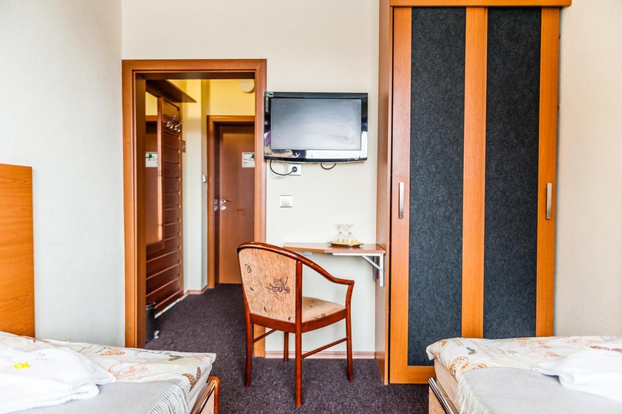 Hotel Acko Ruzomberok Extérieur photo