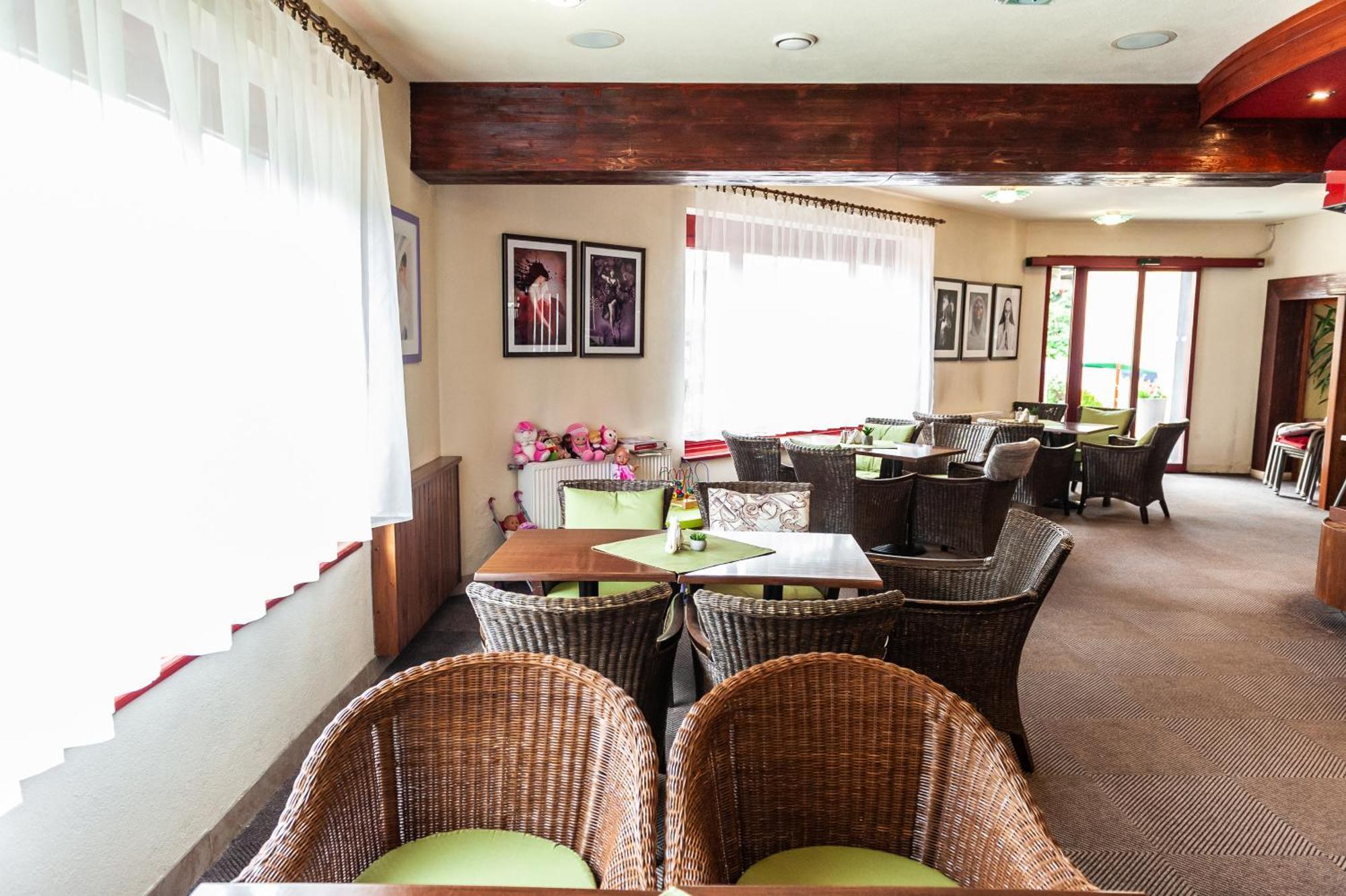 Hotel Acko Ruzomberok Extérieur photo